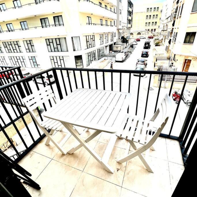 Gzira Smart 1 Bedroom Apartment Exterior photo